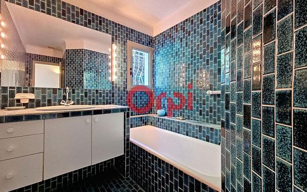 Maison à vendre    4 pièces • 162 m2 Six-Fours-les-Plages