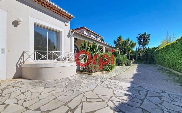 Maison à vendre    4 pièces • 162 m2 Six-Fours-les-Plages