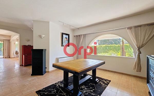 Maison à vendre    4 pièces • 162 m2 Six-Fours-les-Plages