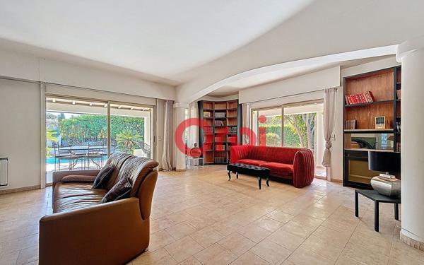 Maison à vendre    4 pièces • 162 m2 Six-Fours-les-Plages