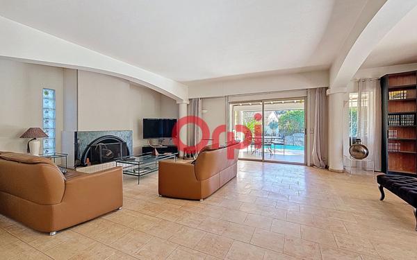 Maison à vendre    4 pièces • 162 m2 Six-Fours-les-Plages