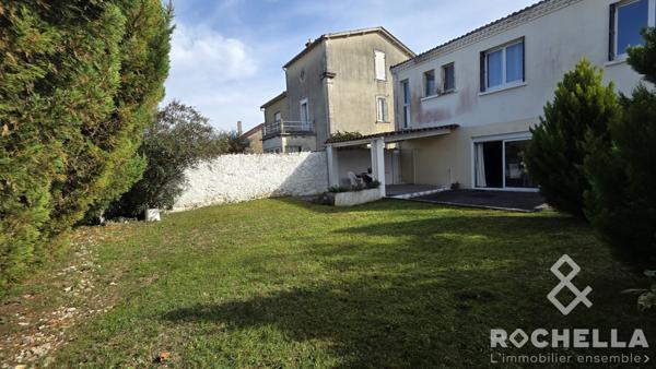 Maison de ville avec jardin et garage