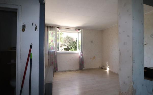 Appartement à vendre    4 pièces • 77,43 m2 Marseille 13