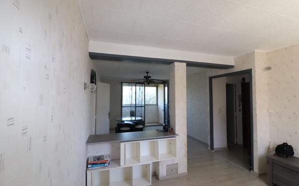 Appartement à vendre    4 pièces • 77,43 m2 Marseille 13