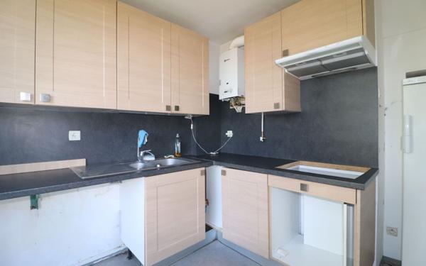 Appartement à vendre    4 pièces • 77,43 m2 Marseille 13