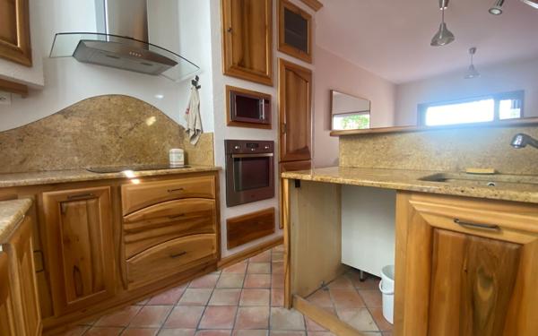 Maison à vendre    3 pièces • 66 m2 Avignon