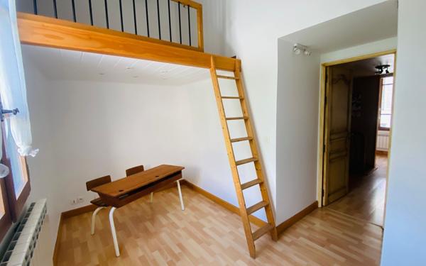 Maison à vendre    3 pièces • 66 m2 Avignon