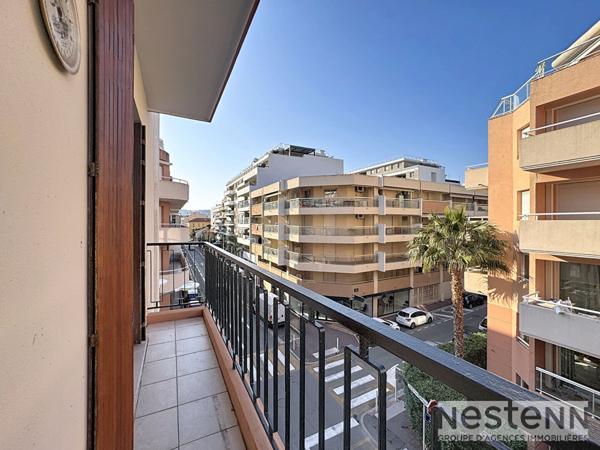 Appartement 3 pièces à vendre à Antibes - 280 000 €