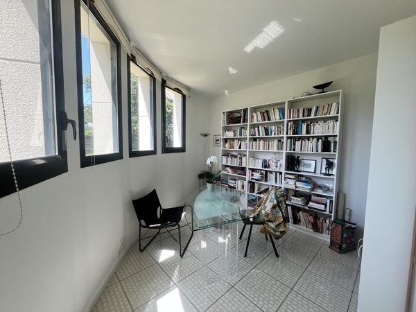 Maison familiale avec parc paysager de plus de 2 000 m² – À l'ouest de Vannes