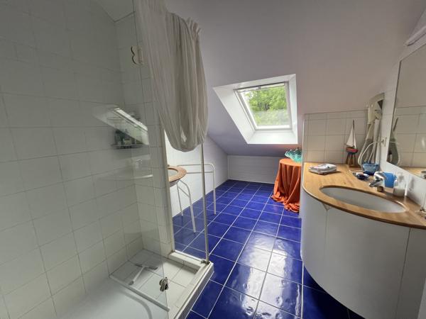 Maison familiale avec parc paysager de plus de 2 000 m² – À l'ouest de Vannes