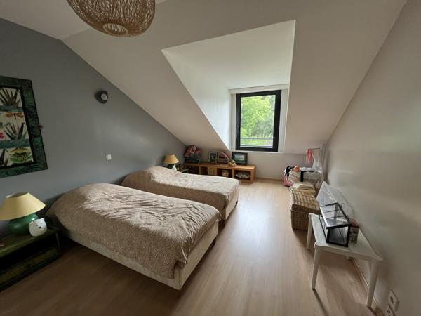 Maison familiale avec parc paysager de plus de 2 000 m² – À l'ouest de Vannes