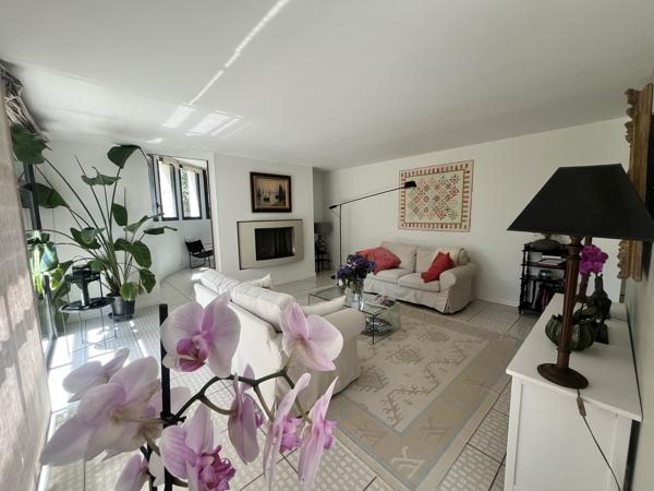 Maison familiale avec parc paysager de plus de 2 000 m² – À l'ouest de Vannes