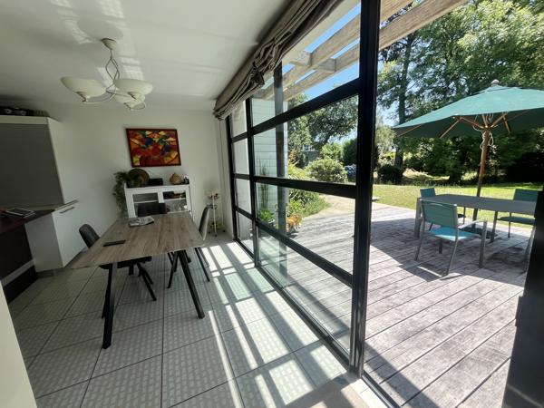 Maison familiale avec parc paysager de plus de 2 000 m² – À l'ouest de Vannes