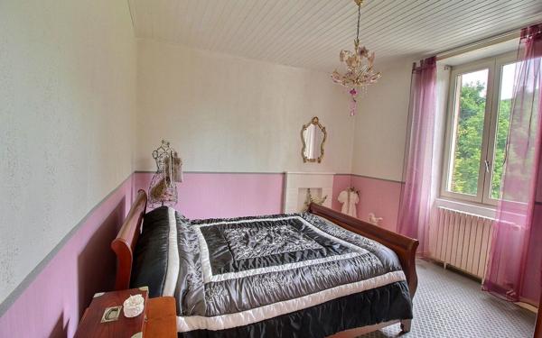 Maison à vendre    6 pièces •  Le Creusot