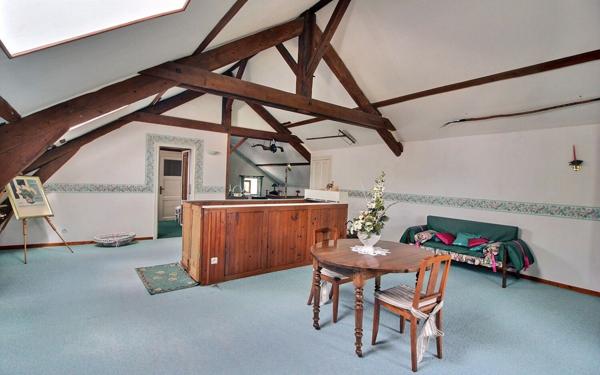 Maison à vendre    6 pièces •  Le Creusot