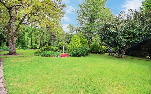 Maison à vendre    6 pièces •  Le Creusot