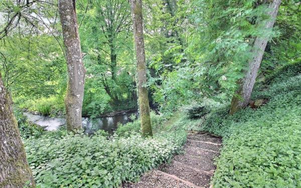 Maison à vendre    6 pièces •  Le Creusot