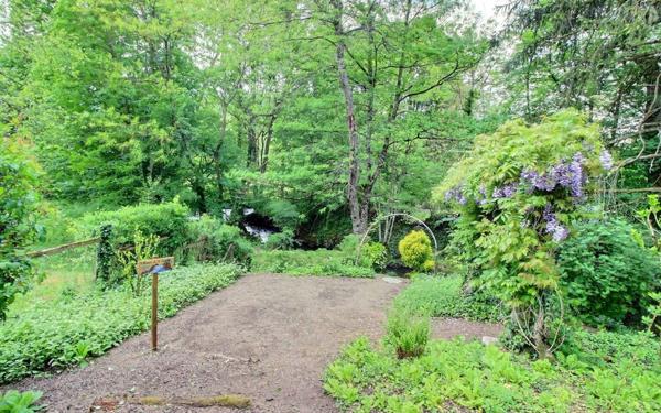 Maison à vendre    6 pièces •  Le Creusot