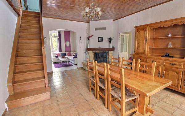 Maison à vendre    6 pièces •  Le Creusot