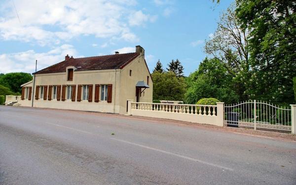 Maison à vendre    6 pièces •  Le Creusot