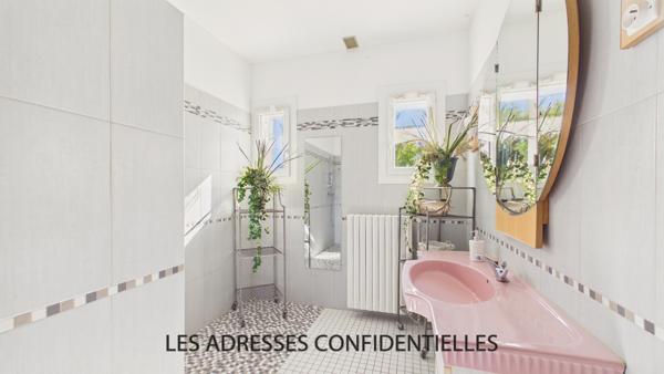Maison familiale avec piscine - 184 m² - LA ROUVEYROLLE