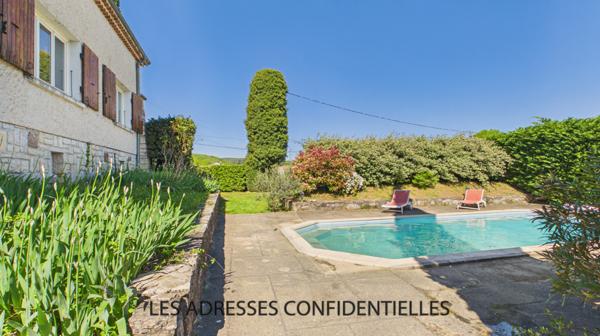 Maison familiale avec piscine - 184 m² - LA ROUVEYROLLE