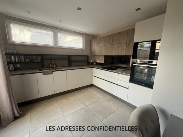Maison familiale avec piscine - 184 m² - LA ROUVEYROLLE