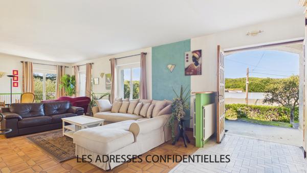 Maison familiale avec piscine - 184 m² - LA ROUVEYROLLE