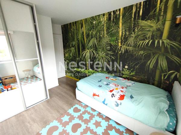 A VENDRE MONTIGNY LE BX LA SOURDERIE 5 PIECES 99M² EN ETAGE, SEJOUR 34M² 3 CHAMBRES PARKING S/SOL