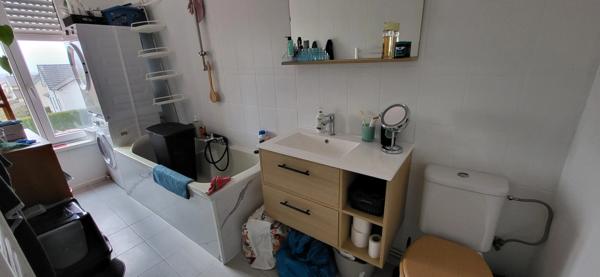IMMEUBLE COMPLET - 3 APPARTEMENTS - PLACES PARKING