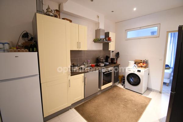 IMMEUBLE COMPLET - 3 APPARTEMENTS - PLACES PARKING