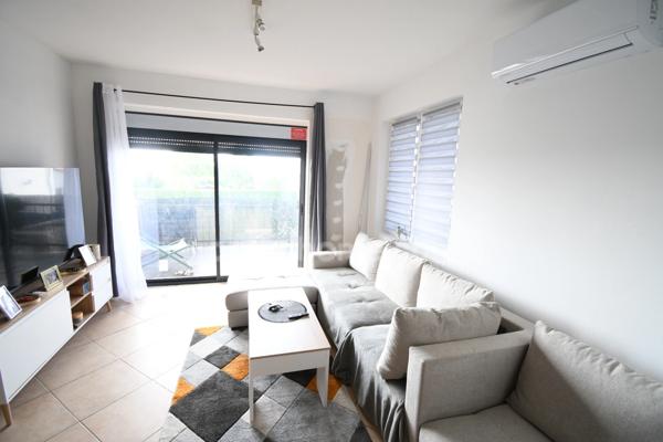 IMMEUBLE COMPLET - 3 APPARTEMENTS - PLACES PARKING