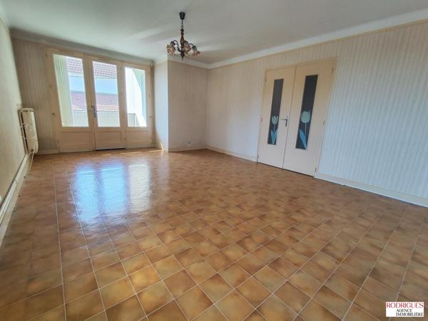 Appartement type 4 de 81m² avec garage fermé