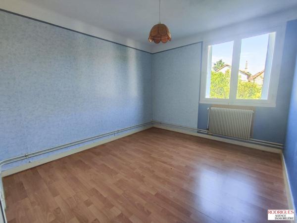 Appartement type 4 de 81m² avec garage fermé