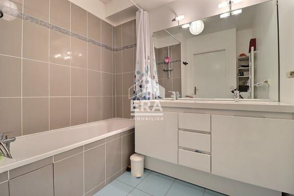 Appartement  3 pièces - 67,5 m² au pied du T2 - Résidence Récente - Colombes