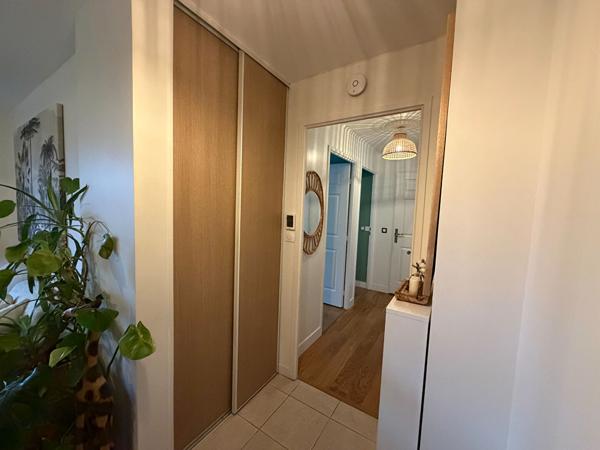 Appartement Alfortville 3 pièce(s) 58 m2 - Parking box