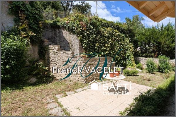 Charmante maison en pierre avec jardin, garage et fort potentiel