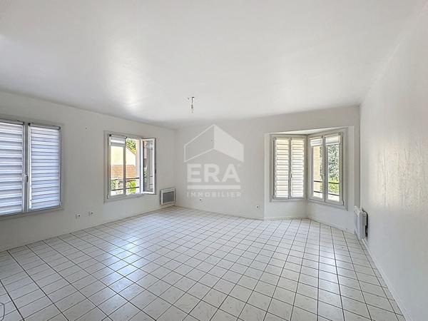 APPARTEMENT F2 À LUZARCHES  41.6 m2