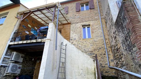 A VENDRE- CERET- Maison de ville en pierre