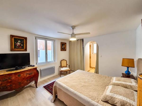 Maison entièrement rénovée – Confort du plain-pied et extérieur sans entretien