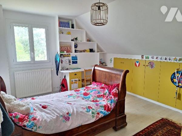 Maison de 190m² sur sous-sol, 2450m² terrain à Aubigny-sur-Nère