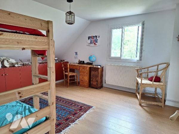 Maison de 190m² sur sous-sol, 2450m² terrain à Aubigny-sur-Nère