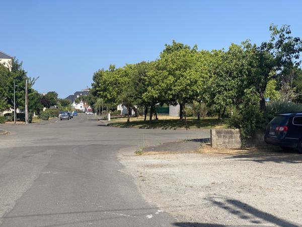 T2 rénové au calme proche plage et port.