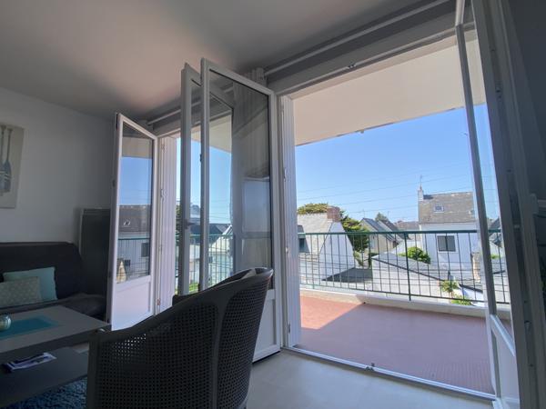 T2 rénové au calme proche plage et port.