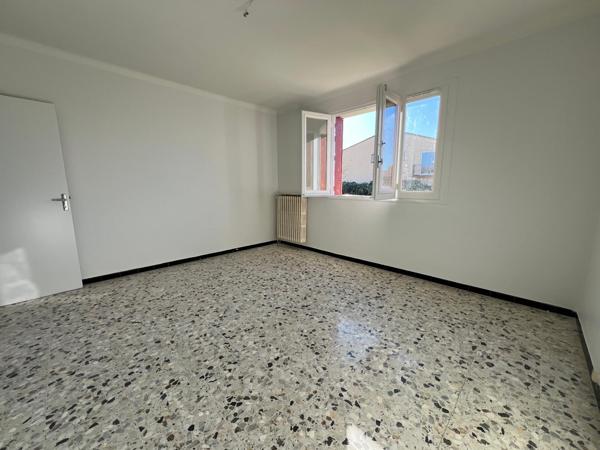 VILLA PLAIN PIED, 90 m2 (grand jardin et garage de 32m2)