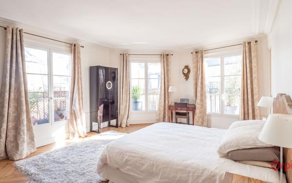 Appartement à vendre    4 pièces • 118 m2 Paris 17