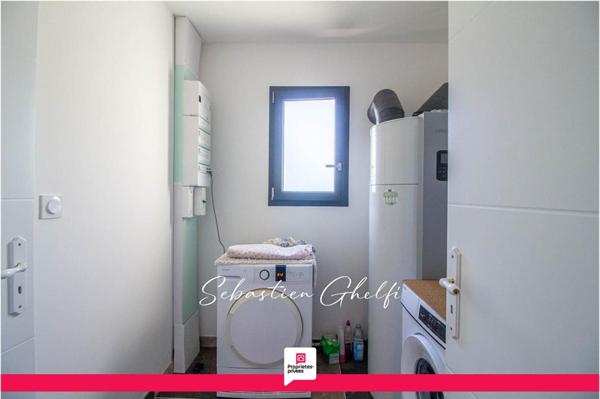 belle maison de plain-pied à pieds des commerces-3 chambres- garage