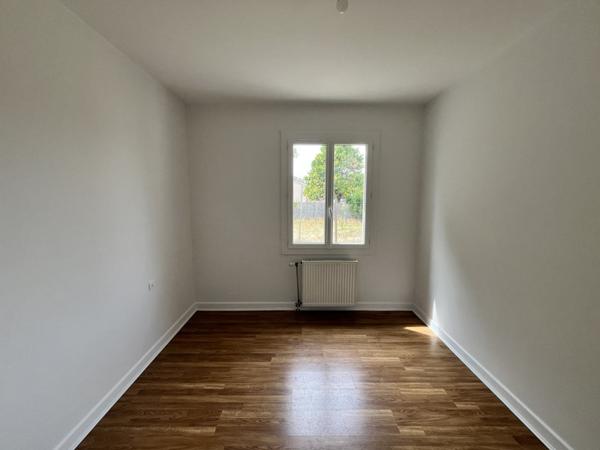 Maison à louer 945 € CC Marmande 4 p 103 m² DPE D