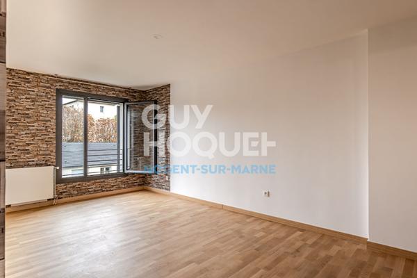 Refait à neuf / Parking / Proche Centre-Ville