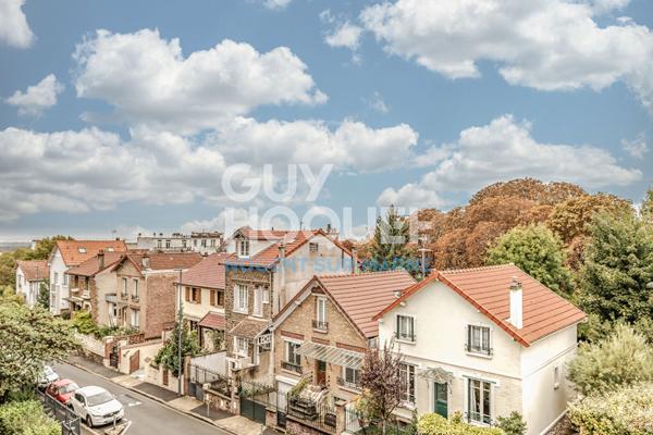 Refait à neuf / Parking / Proche Centre-Ville